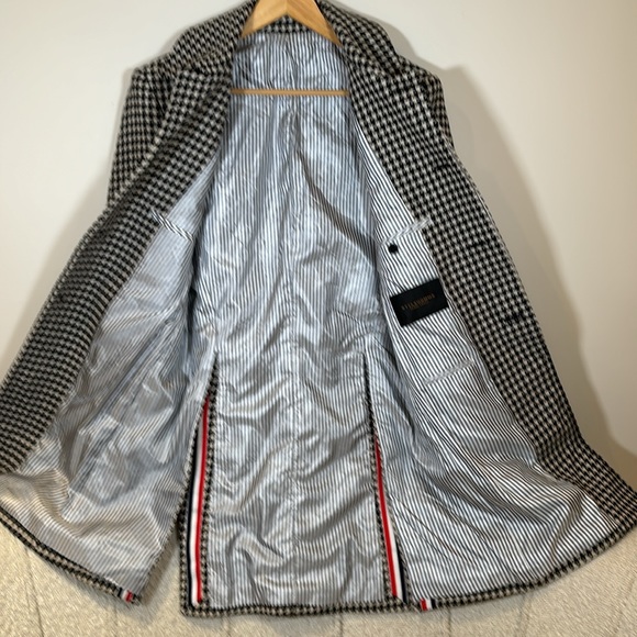 Wool/Cashmere houndstooth coat. - Picture 4 of 6